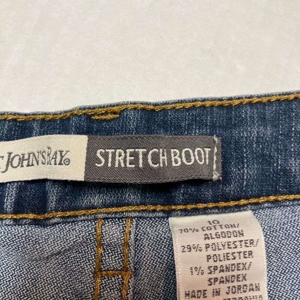 ❤️❤️SOLD❤️❤️ST.JOHN’S BAY, women’s stretch boot jeans, size 10 - Picture 4 of 7